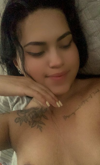 Buenos d&iacute;as, ya tuve mi ma&ntilde;anerito🤭ven a ver qu&eacute; tal estuvo&hellip;.  Good morning, I already had my morning