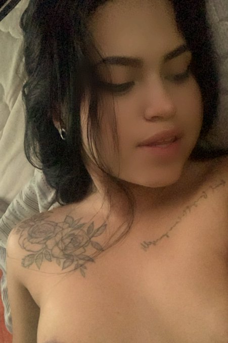 Buenos d&iacute;as, ya tuve mi ma&ntilde;anerito🤭ven a ver qu&eacute; tal estuvo&hellip;.  Good morning, I already had my morning