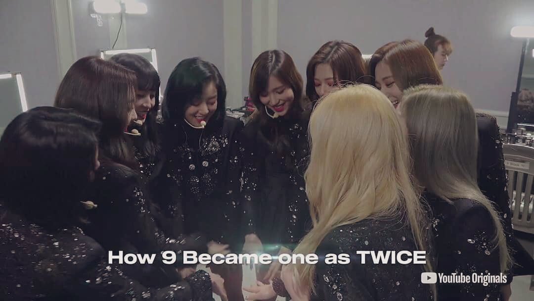 VOTE FOR TWICE ON AMAs! 🐶💚🍭 (@twicetomodachi) / Twitter