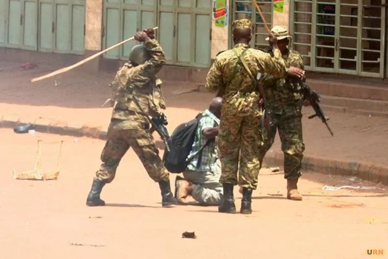 BashirKawuma's tweet photo. @HEBobiwine @PatriqKanyomozi @POTUS @SecBlinken @Europarl_EN @UKParliament @EUtoAU @EUinUG @UN @UN_HRC @UNGeneva @UNHumanRights @amnesty @BBCWorld @BBCAfrica @IntlCrimCourt 
#StopFundingOurOppression
#StandupForHumanRights
#AllLivesMatter
#StopAbductionsUG
#EndTortureIn🇺🇬
#SanctionMuseveni
#StopEACOP https://t.co/78elIibZFs