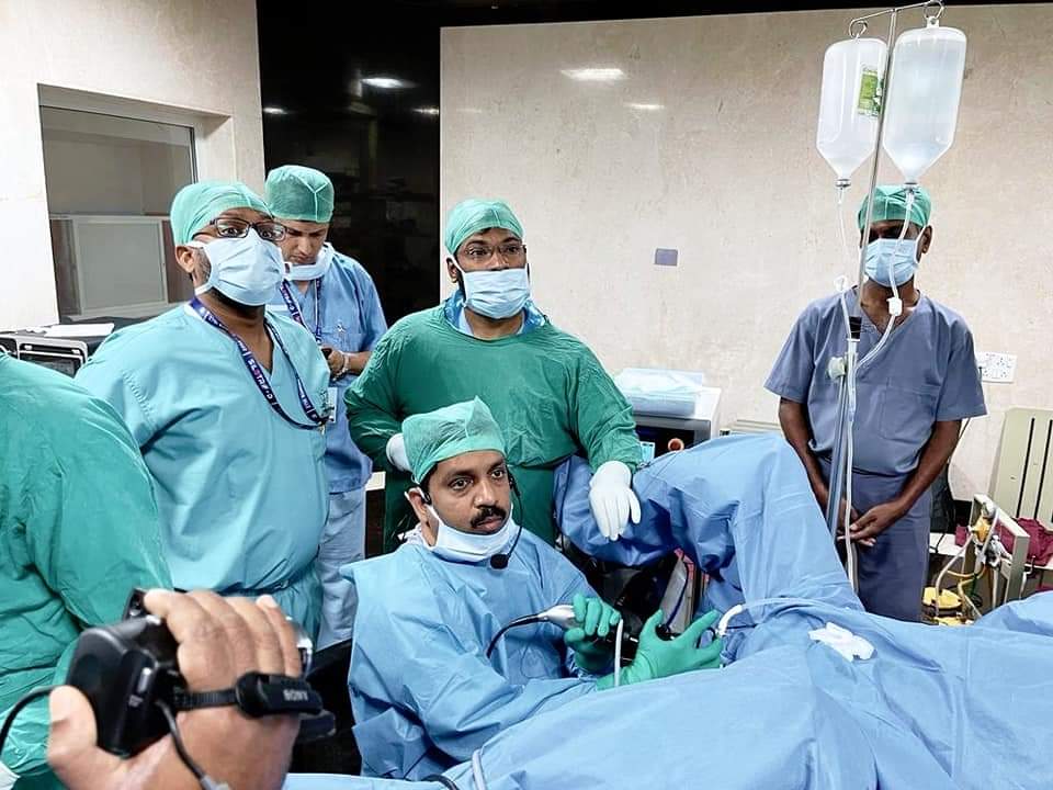 preetihospital's tweet photo. Happy to demonstrate Thulium Fibre Laser enucleation of prostate #Thuflep at Karnataka  state Urology Association @ Davangere. Thanks  to Nischit D Souza and Naveen for wonderful hospitality.
@sbinhamrii @endouro #KUACON2022  #drvcmohan #urology #enucleation https://t.co/gyFo6IIqLc