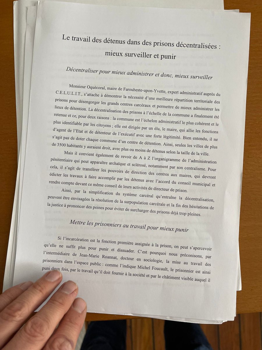 CognacG's tweet photo. Cher @Bouillaudc, l’un de mes camarades vient de retrouver ces docs rédigés sous votre houlette lors d’une simulation il y a près de 20 ans. Et pourquoi pas une experimentation à Tourcoing ? Salutations amicales d’anciens étudiants de l’IEPG https://t.co/lzZohfFazv
