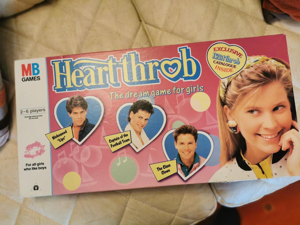 cruisesoprano's tweet photo. 80s nostalgia! The things you find in the attic after nearly 40 years! Who had this?! #nostalgia #boardgames #80s https://t.co/ctfXTTo373
