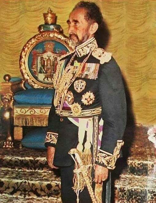 Jah bless him .
Great man of RASTAFARI and the chief tributes to the JAMrOCK family. Happy photo great man of KUSH land.