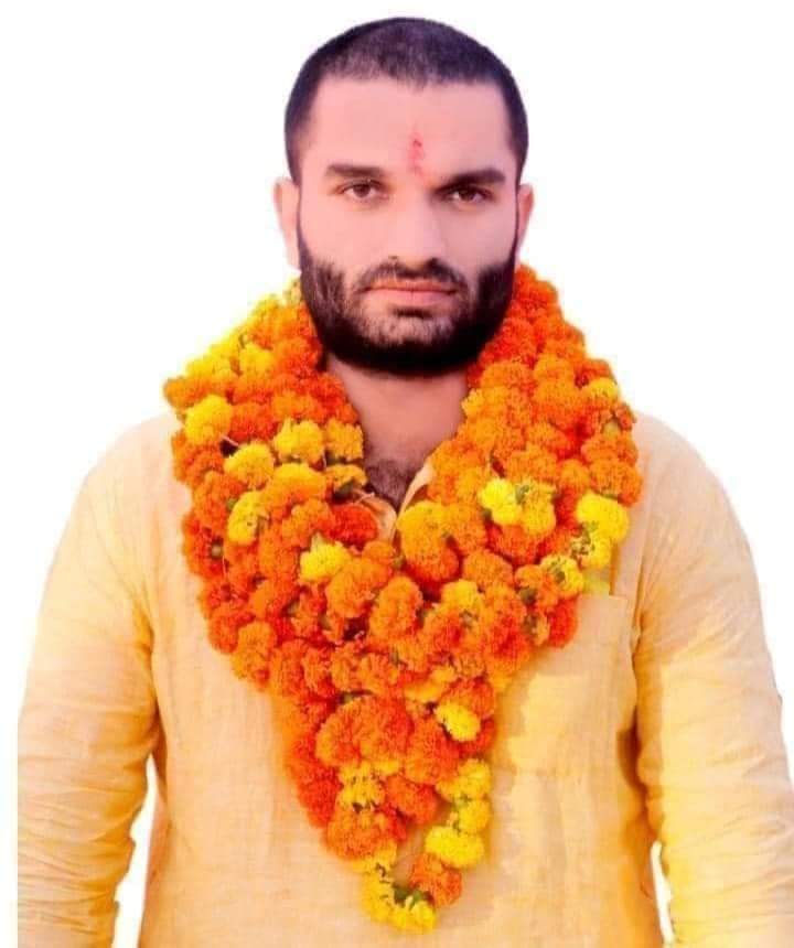 mlasauarbh's tweet photo. विधानसभा गोला में भाजपा प्रत्याशी श्री अमन गिरी जी को प्रचंड विजय की हार्दिक बधाई एवं शुभकामनाएं!!💐💐
              
#AmanGiri #arvindgiri  #YogiAdityanath 🙏 https://t.co/AKQniCLGW9