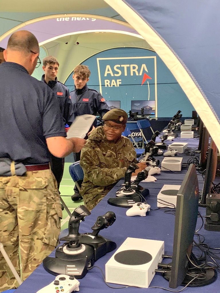 7Coyglseacf's tweet photo. What a fabulous event by @YOULondon1 this weekend!
Such a lot of fun! 🤩
The #7Coy team is having a brilliant time trying all sorts of exciting activities &amp; making new friends.

@KenOlisa_LLofGL @MajKOC7 @GLSEACF @9selacf @10selacf @ArmyCadetsUK @CSM7_GLSE https://t.co/lklpxCsRiy