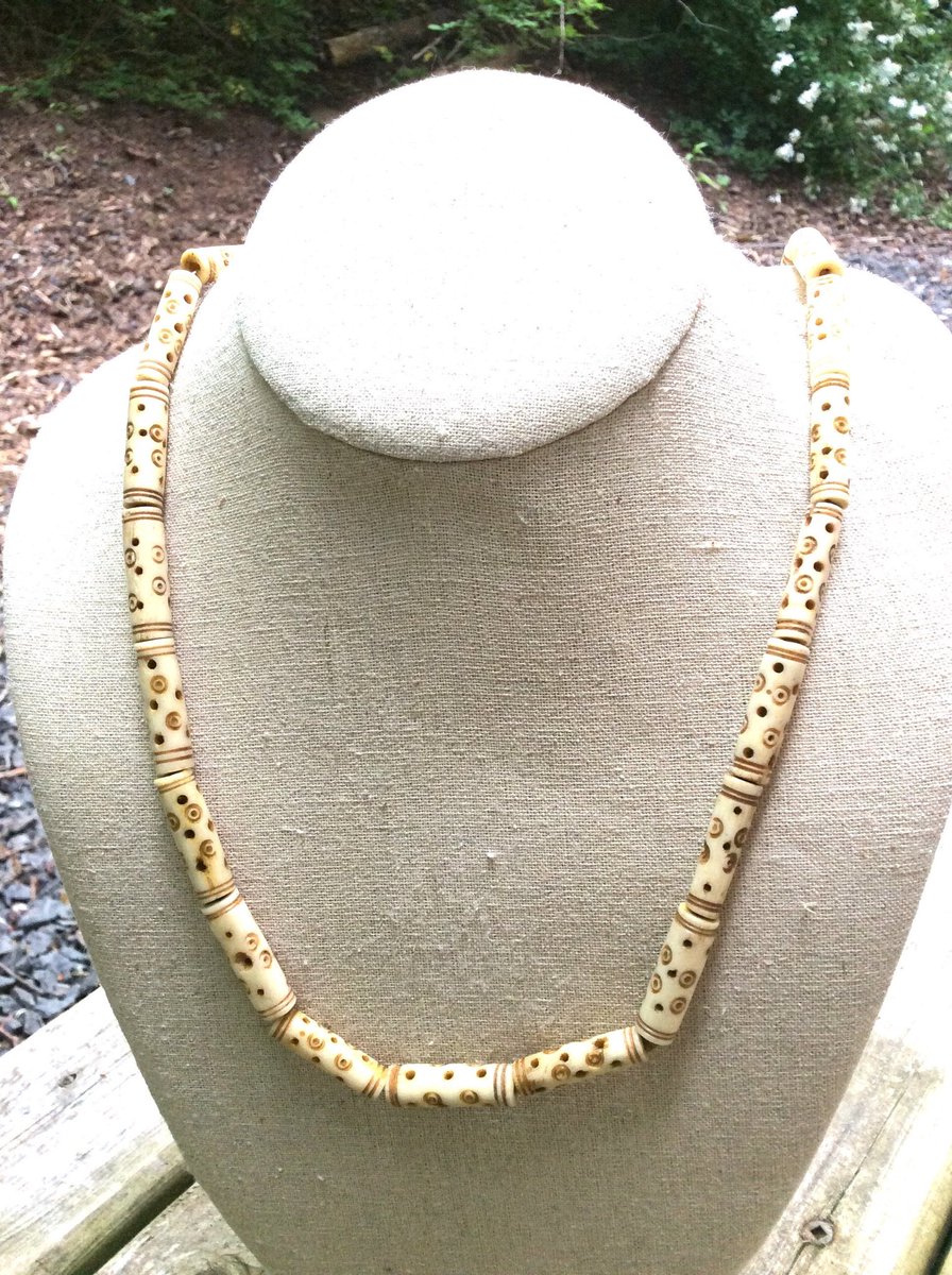 GothicGlass's tweet photo. Excited to share the latest addition to my #etsy shop: Vintage Tribal Style Bead Necklace #etsySALE BoHo Bamboo #Tiki Bead Necklace #CottageCore #Canada #CrowVanity #Jewelry, Free Shipping Sale #christmas #freeshippingsale https://t.co/cVItX2rTZH https://t.co/3m2W2rtck9