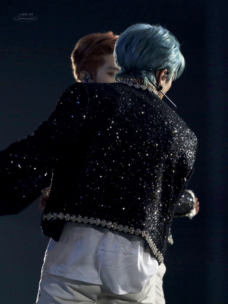 _blacksweater's tweet image. 221105 the link jakarta

punggung lelaki yang tidak akan menjadi tulang punggungmu awokwokwok :&amp;gt;

#MARK #마크 #NCT127