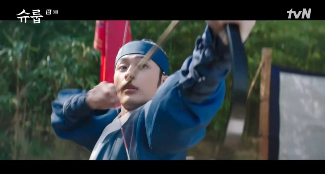 byuldalbit's tweet photo. Prince muan and prince gyeseong are so good in archery #UnderTheQueensUmbrellaEp8
#UnderTheQueensUmbrella https://t.co/AEVRgDWaRW