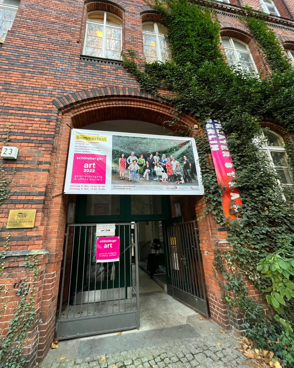 LinhartBMEIA's tweet photo. #berlinentdecken
Galerierundgang in Schöneberg anläßlich der Schöneberger Art 2022 👉 Kunst im Kietz = Kunst im Grätzl
An die 70 Galerien und Ateliers stellen aus #kunst #art #schönebergerart2022 @AustriainDE https://t.co/hFWUt2CZo3
