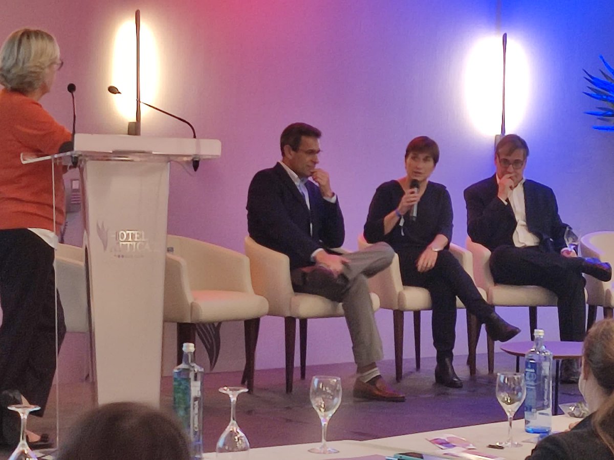 GTRecerca's tweet photo. 📌 Marta Vives-Pi, Group Leader and PI of our Immunology of Diabetes Group, spoke yesterday about "Immunotherapy against the enemy within" at the #DiabetesEvolution, organized by @SanidadeACoruna and @SoGENM
📍 A Coruña
✔️ Meeting point to treat the latest #diabetes advances https://t.co/TcFgaoqnVj