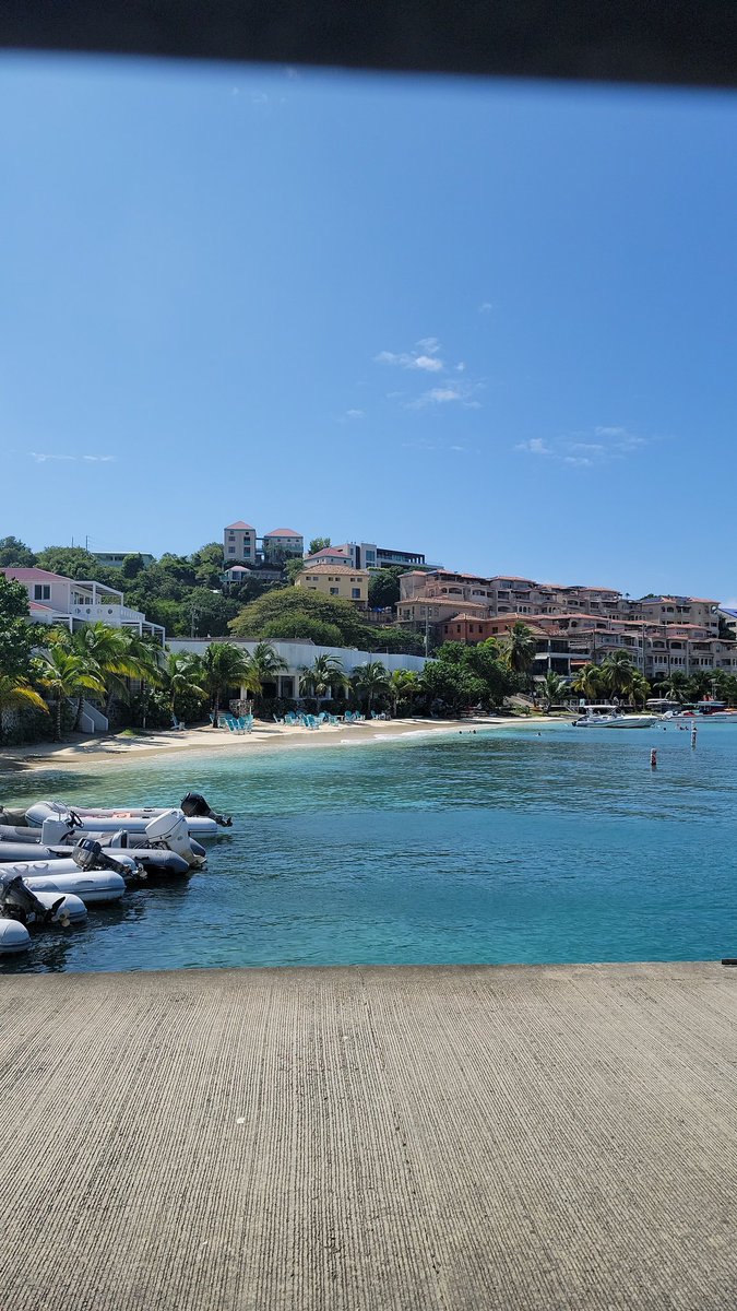 graysonwolfe's tweet image. They threatened us with rain. There is no rain. #bestday #usvi