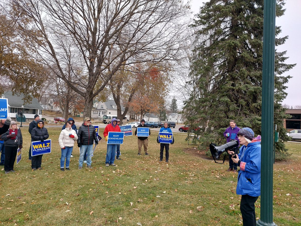 Mary4MNHouse23a's tweet photo. There's nothing more exciting than Democrats coming together to work for our shared values of supporting democracy, voting rights , women's rights, public education, working families, and Social Security and Medicare. That's why we need folks to vote straight ticket Democrats! https://t.co/bSaw0sLcph