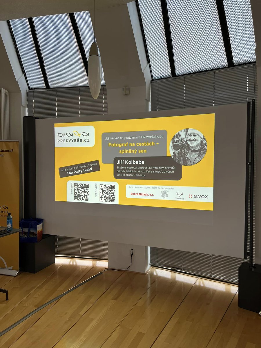 predvyber_cz's tweet photo. Na tw ho nenajdete, ale instagram má plný fotek z cest! Cestovatel a fotograf #JiříKolbaba byl hvězdou našeho letos posledního #HRworkshop'u. Doufáme, že jste si ho užili - a sledovat ho můžete na https://t.co/QgZ3JvnKny https://t.co/JNxrAEN1h3