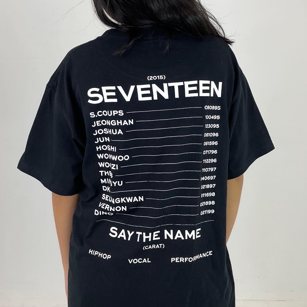 comebackkidph's tweet photo. ✨ GIVEAWAY TIME ✨

2 carats will win any item (1 only) from our SEVENTEEN collection!

1. RT this &amp; follow us on twitter, ig &amp; tiktok (@comebackkidph) 
2. comment your bias &amp; tag your carat bestie

All merch are available also in rose quartz and serenity. Ends on Nov 20 8pm 💎 https://t.co/38EDR3me1I