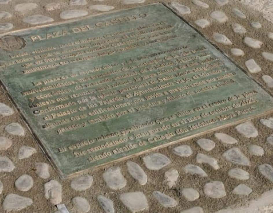 jeromoyapuerta's tweet photo. Seguimos cumpliendo objetivos.
Anoche inauguración de la remodelación de la Plaza del Castillo, transformando el jardín en un espacio abierto, accesible y versátil para dar una mayor funcionalidad a un espacio único y principal referencia de nuestro casco histórico. https://t.co/RrtxPTZZQ8