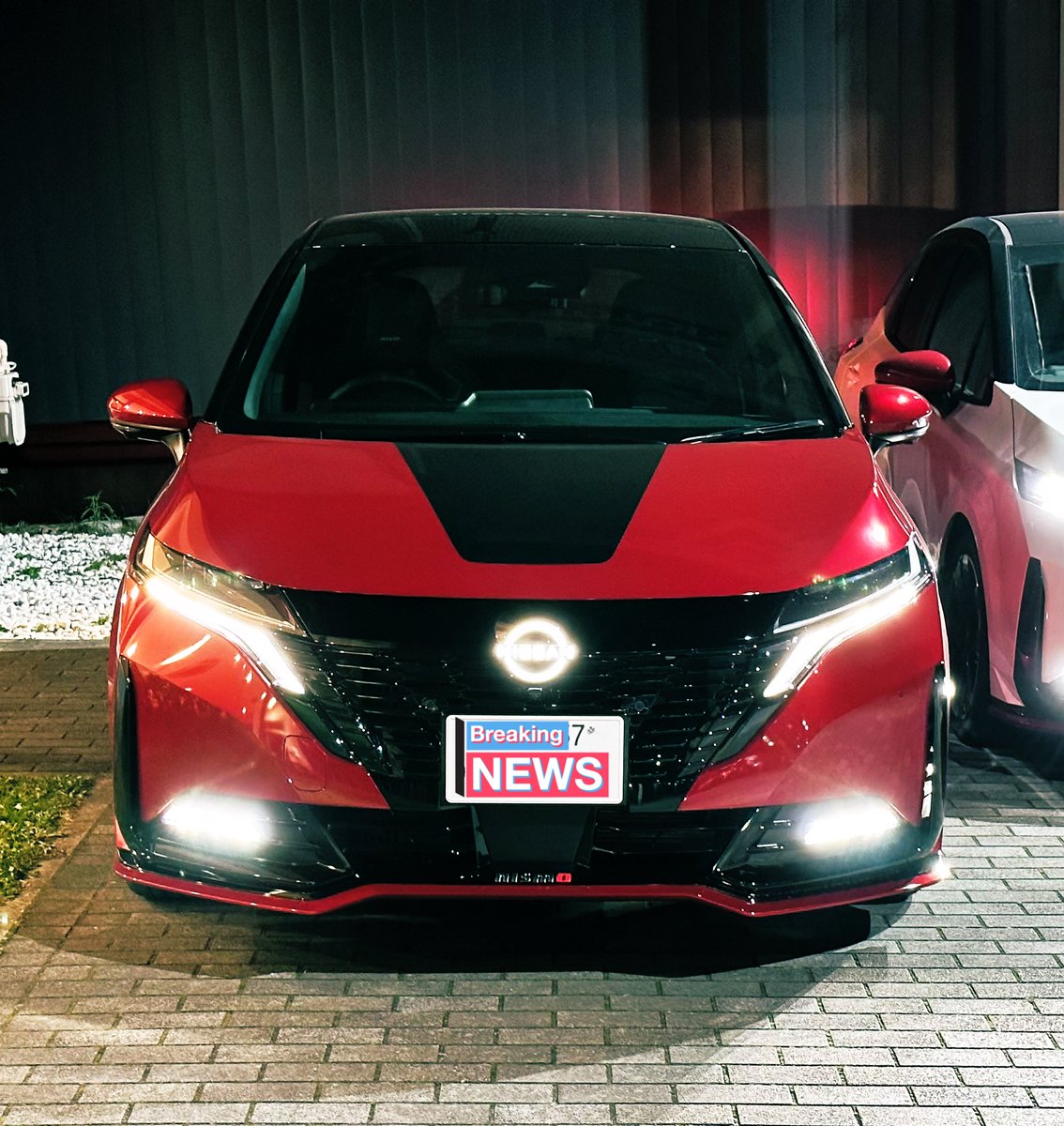 オーラニスモ光るエンブレムグリル加工品