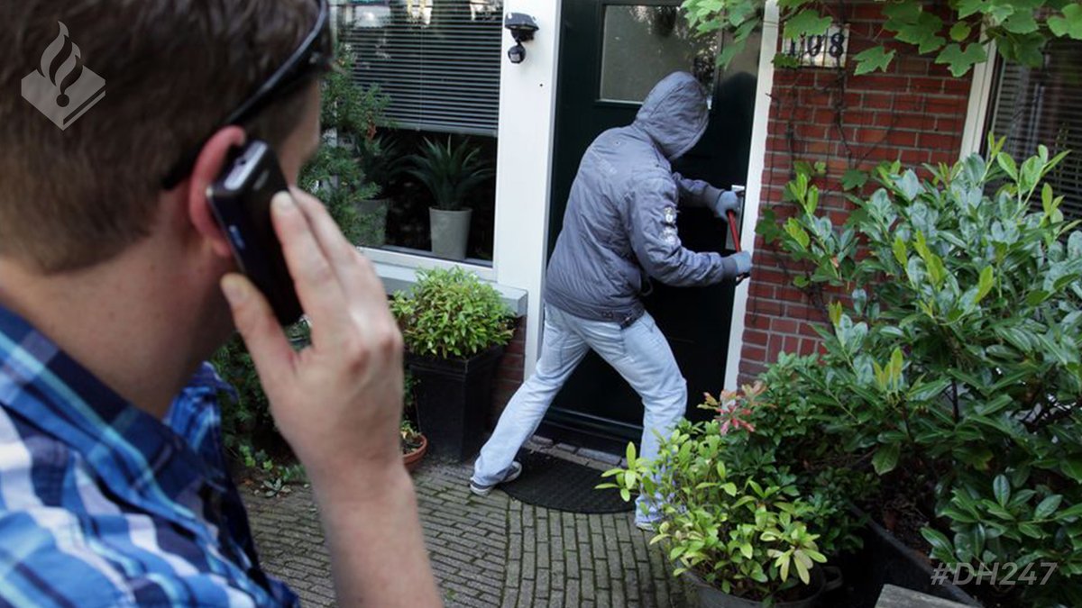 Op zondag 6 november heeft er in de vroege ochtend in de Jan Wapstraat te Den Haag een woninginbraak plaatsgevonden. Heeft u iets gezien of gehoord en/of camerabeelden, neem dan contact op met politiebureau Laak via het telefoonnummer 0900-8844. ^GV