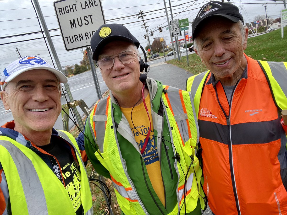 martyhoran144's tweet photo. An extra hour means extra time for volunteering in the rain at #MCRRC’s 47th annual #Rockville5K &amp; #Rockville10K!☔️🙃 #FallBack #DaylightSavingsTime #BonusHour #justdoit #vaccinated #running #RunWashington #RunDMV #RunMD #MoCoRunning #health #fitness @mcrrc https://t.co/YubJBZB1oT