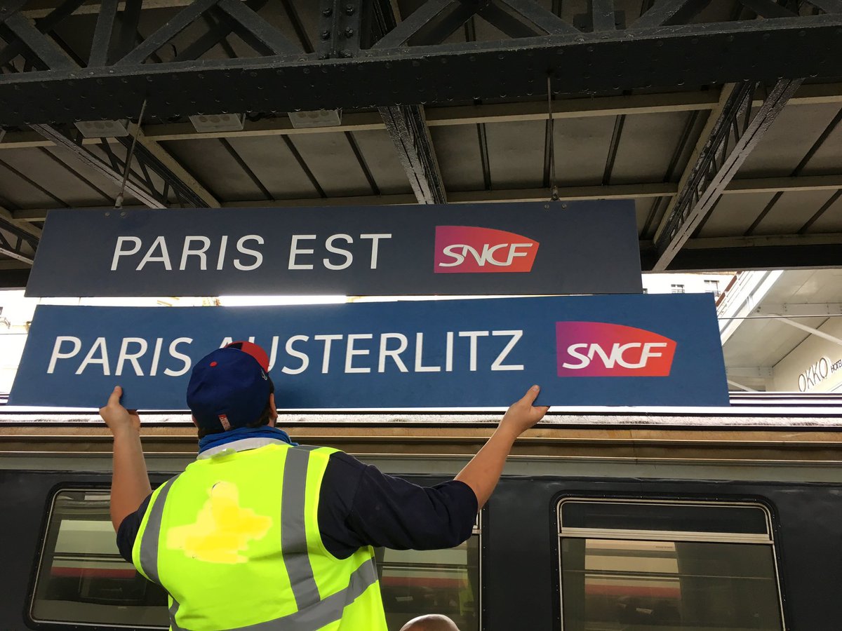 BB37000_Parodie's tweet photo. 🔴 Alerte info

En 2023 pour la coupe du monde de rugby, pour faire chier les Anglais, toutes les gares parisiennes s’appelleront « Gare d’Austerlitz ». https://t.co/Q659dWBP6e