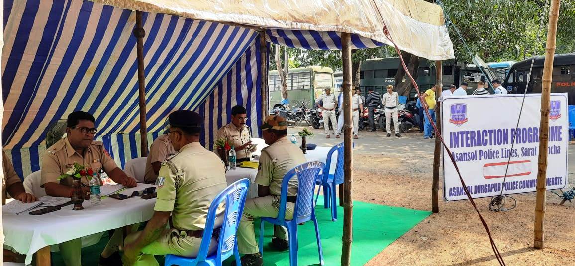 Cpadpc's tweet photo. An Interaction Programme with the Police personnel under this Commissionerate held at Asansol Police Lines on 06.11.2022 where 32 Police personnel interaction with Superiors Officers for their problem.
#InteractionProgramme
#ADPC
@WBPolice https://t.co/1aaiVHXvzP
