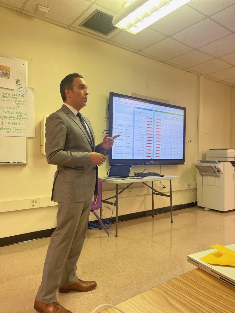 A special thank you to Dr. Riaz who made time to come and present to our team! @SuptDotres @LDIAZ_CAO @trydiggs @omar__riaz