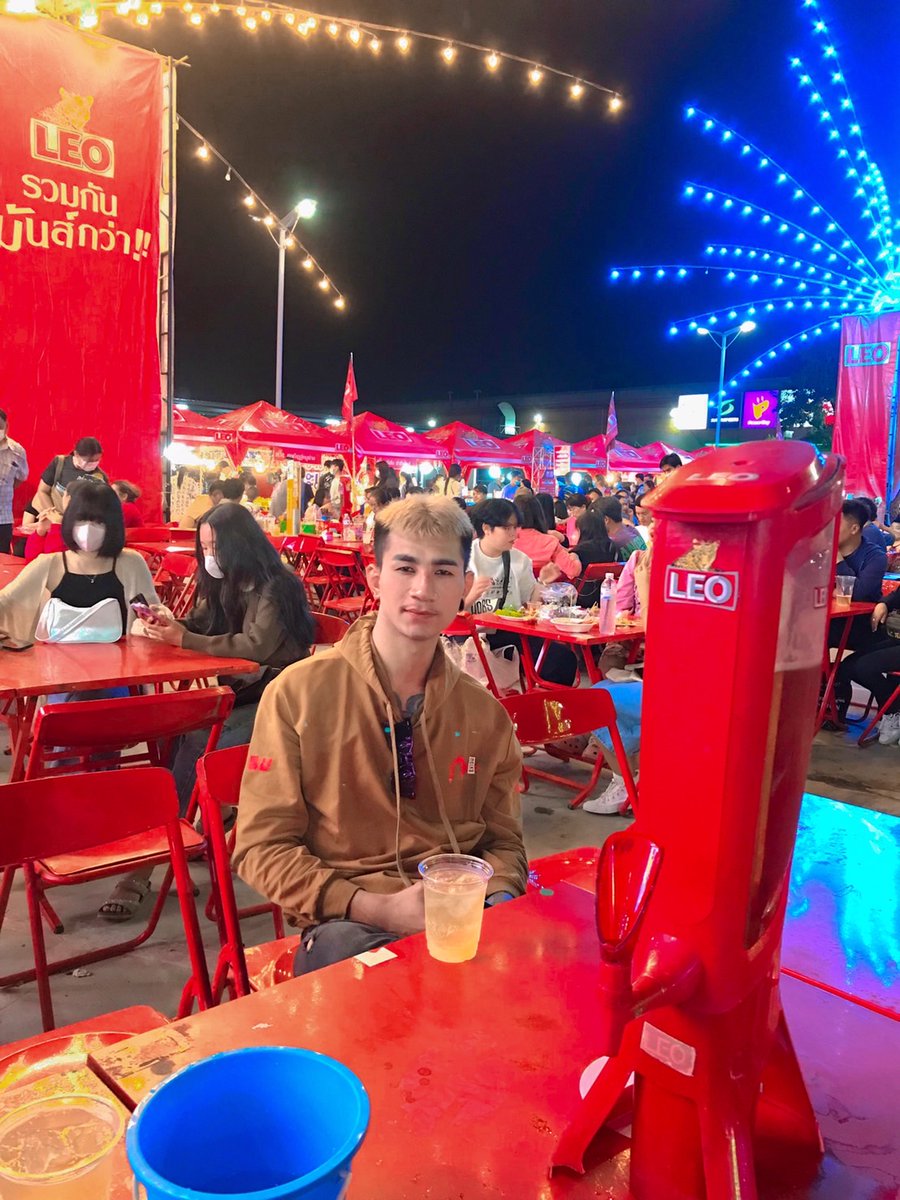 FugNgq's tweet photo. #โรบินสันชัยภูมิ โสด https://t.co/mg5qDwWtEk