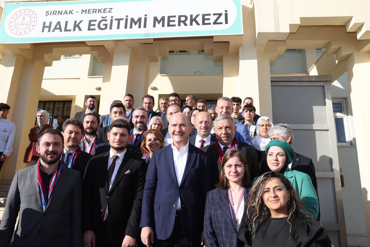 suleymansoylu's tweet photo. #İyikiVarsınEren 🇹🇷

Şırnak'ta açılışını gerçekleştirdiğimiz, Şehit Eren Bülbül Kütüphanesi, evlatlarımıza ve hemşehrilerimize hayırlı, uğurlu olsun. 

Trabzon Dernekleri Federasyonu'na ve emeği geçen herkese teşekkürlerimizi sunuyoruz @TDFkurumsal https://t.co/OSXvEUfewF