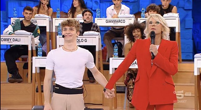 _vittoooria_'s tweet photo. Le uniche coppie importanti di quest’anno
#amici22 https://t.co/dWtfwoVeMT