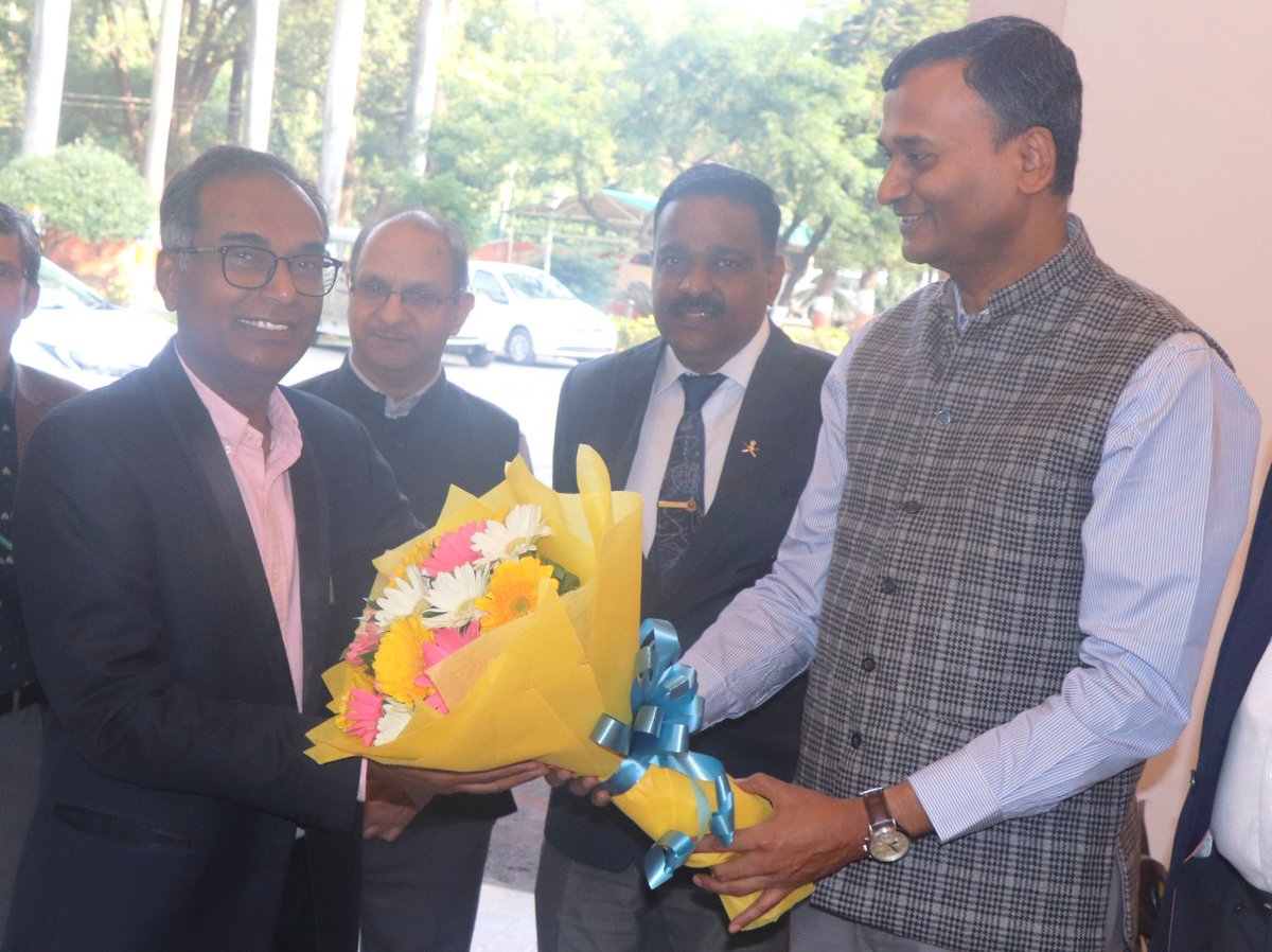 Survey of India (@india_soi) on Twitter photo Dr. Srivari Chandrashekshar Secretary DST visited SOI Dehradun and welcomed by Sri Sunil Kumar SGI at SGO. Secretary DST addressed the Senior Officers of SOI and emphasis that SoI takes leading role in Geospatial sector.
<a href="/DrJitendraSingh/">Dr Jitendra Singh</a>
<a href="/srivaric/">chandra Srivari</a>
<a href="/IndiaDST/">DSTIndia</a> Dr. Srivari Chandrashekshar Secretary DST visited SOI Dehradun and welcomed by Sri Sunil Kumar SGI at SGO. Secretary DST addressed the Senior Officers of SOI and emphasis that SoI takes leading role in Geospatial sector.
<a href="/DrJitendraSingh/">Dr Jitendra Singh</a>
<a href="/srivaric/">chandra Srivari</a>
<a href="/IndiaDST/">DSTIndia</a>