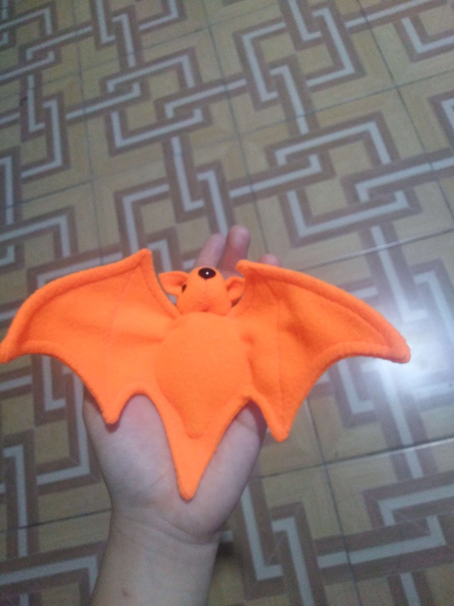 FanclubLoudie's tweet photo. Vampire Matt Bat Form Plush!!!💜💜💜#Eddsworld #Matt #Vampirematt #Vampirebat #Bat #Plush https://t.co/mNQeAAELgI