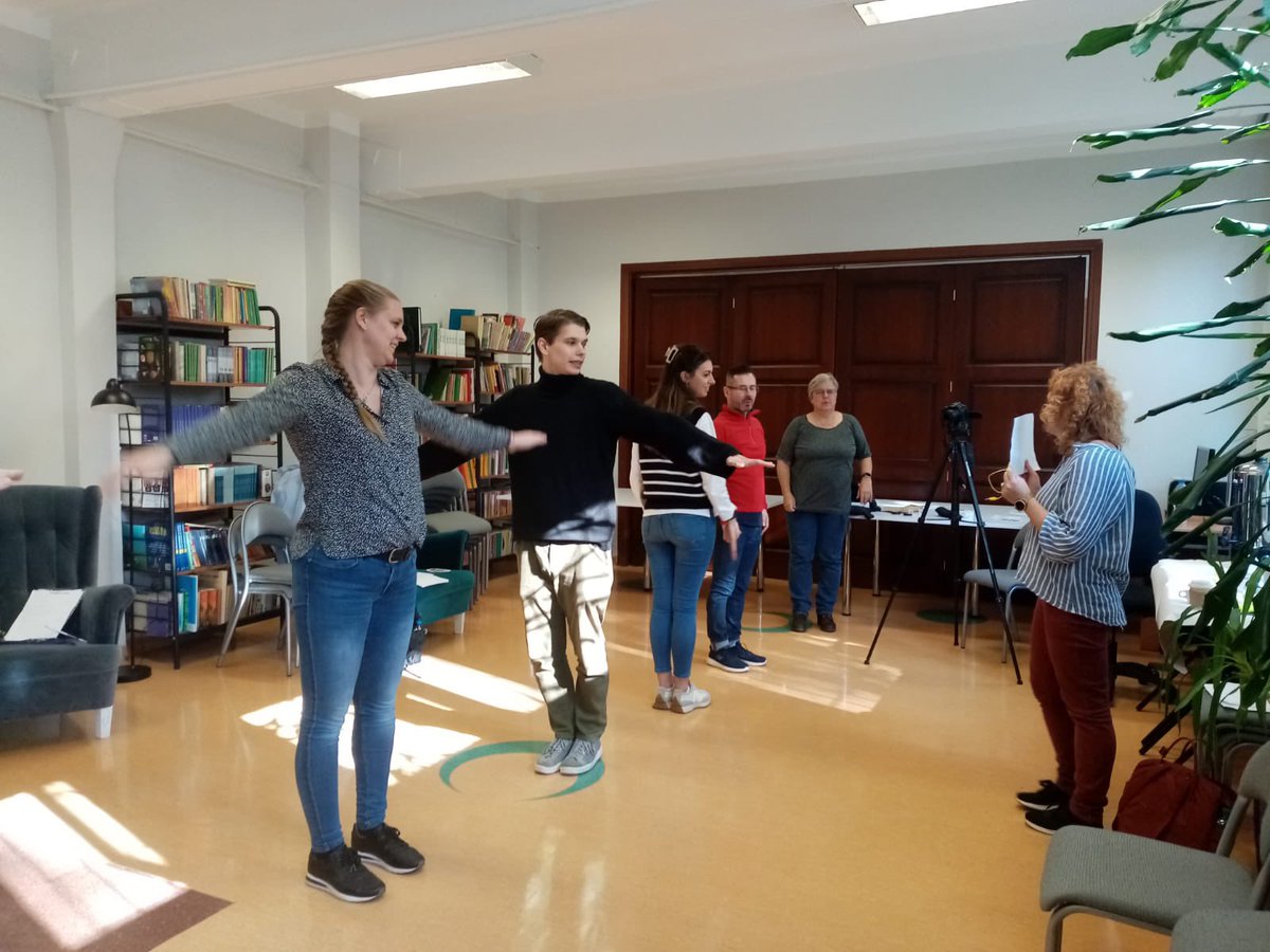 CodingDeptSTJ's tweet image. Looking forward to welcoming our partner students from Poland and Leeuwarden to Ireland at the end of the month 🇮🇪 🇵🇱 🇳🇱 to record the wonderful STEM lessons we have been creating 🧬🎭🧪 #I-STEM #MakeSTEMFun @EUErasmusPlus @stjosephsrush