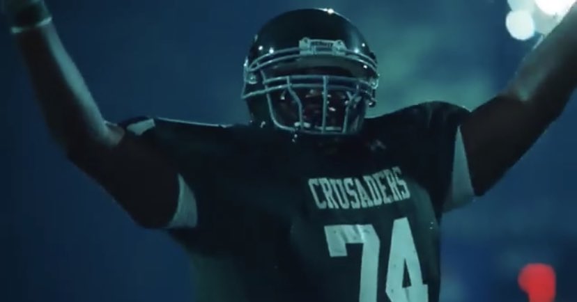 15071970rnf's tweet photo. Berkat keluarga anne yang selalu mensupport michael, michael akhirnya berhasil jadi atlet American Football NFL. dan mulai dari situ Michael mendapatkan tawaran dari berbagai universitas. https://t.co/mjA599qOiq