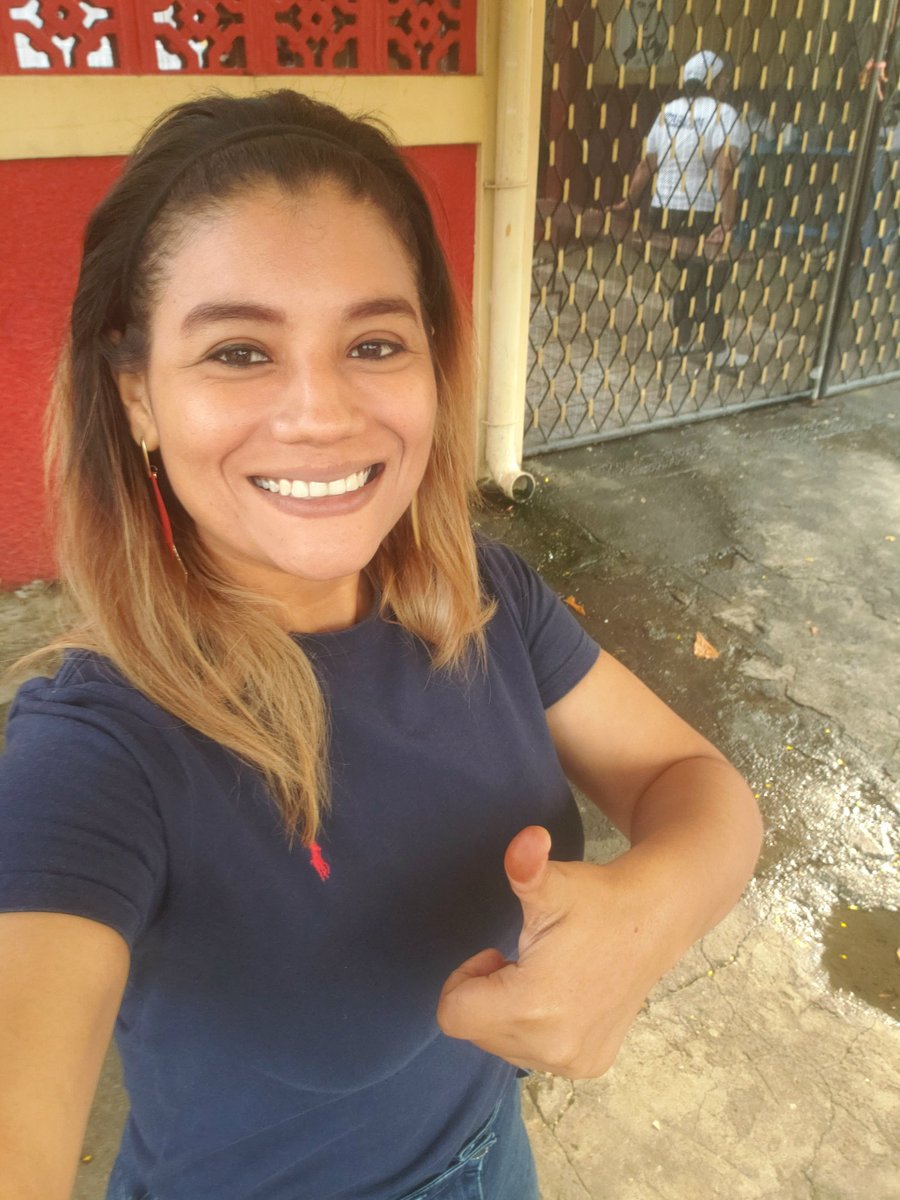 #6deNoviembre. 

Ejerciendo mi derecho al voto, deber como ciudadana #EleccionesSoberanas2022