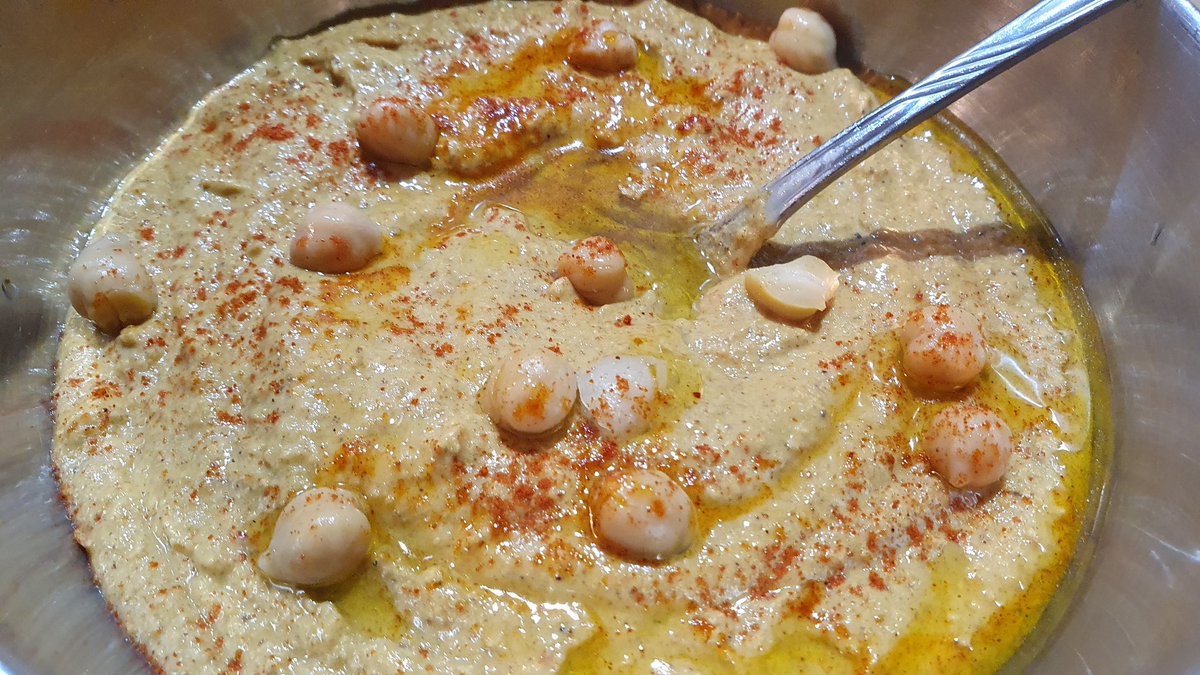 AvarrishK's tweet photo. Hummus https://t.co/0asow7Ggng