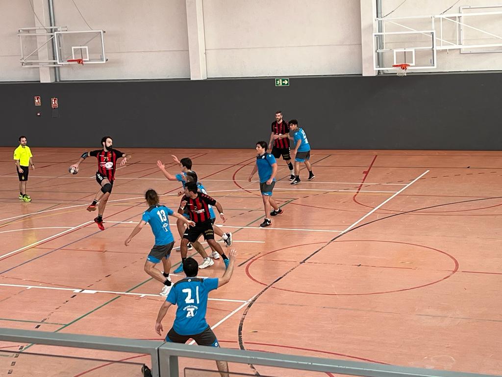 BalonmanoIrunea's tweet photo. Victoria 33-27 frente a un joven y batallador @BalonmanoNoain 

5 jornadas 🤾‍♂️
4 victorias ✅
1 derrota. ❌
Poco a poco cogiendo el ritmo de competición 💪 

Semana que viene buena piedra de toque frente a @CDErreka 

#goiruña
#Balonmano 
#eskubaloia https://t.co/DI0i4Vc5jS
