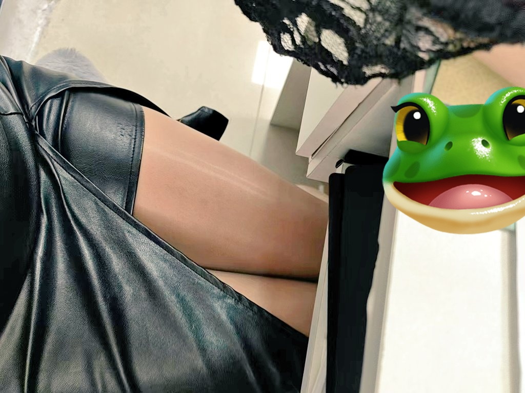 FQ0772FQ's tweet photo. 为什么周六周日这么忙😵😵 https://t.co/K1Gd2FYUKi