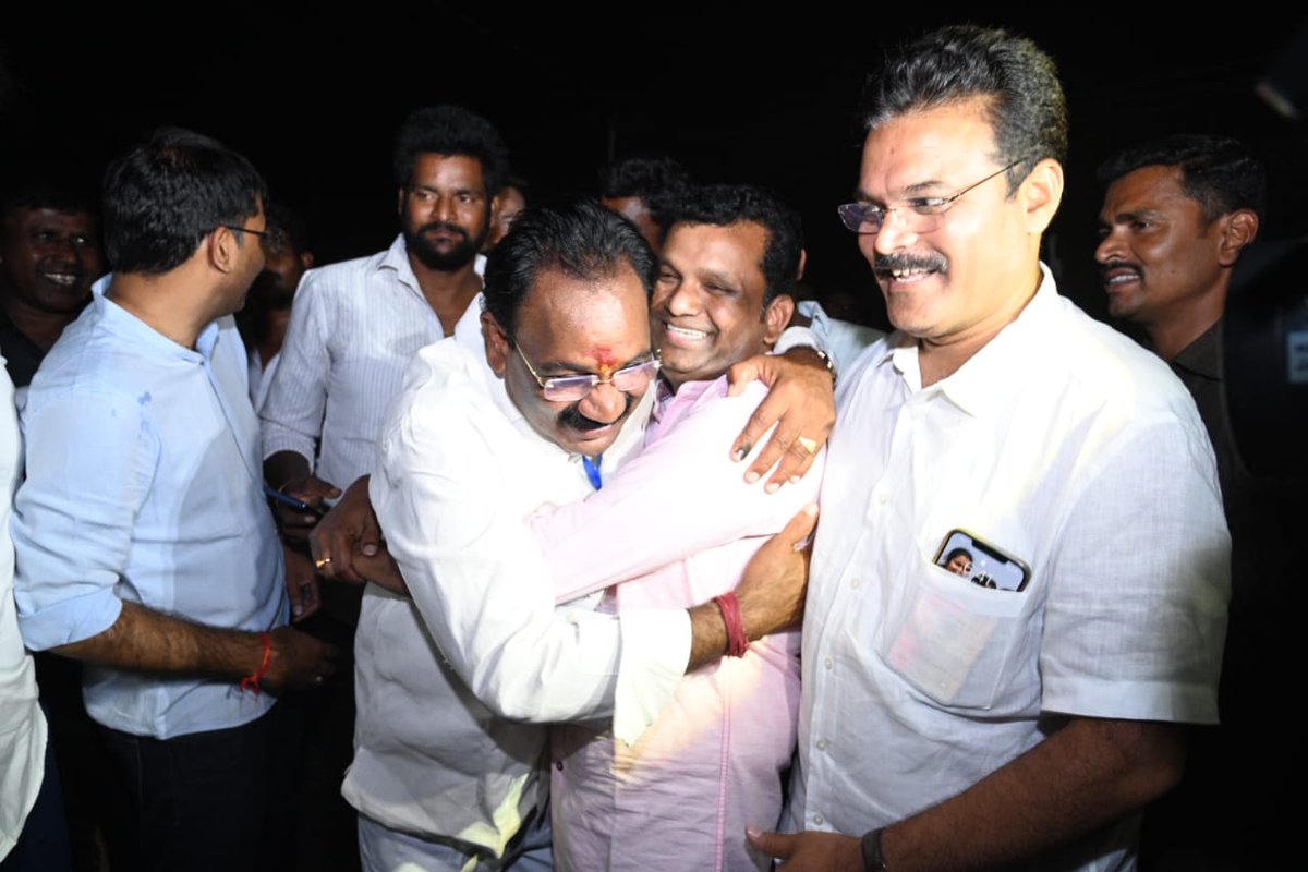 DrGadariBRS's tweet image. మునుగోడు ఉప ఎన్నికలో ఘన విజయం సాధించిన టీఆర్ఎస్ పార్టీ అభ్యర్థి శ్రీ @Koosukuntla_TRS గారికి శుభాకాంక్షలు 💐

#MunugodeWithTRS