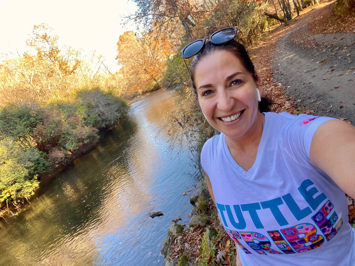 MichelleAbbs's tweet image. GM from nature. Because nature is cool. 🍁🍂☀️⛰