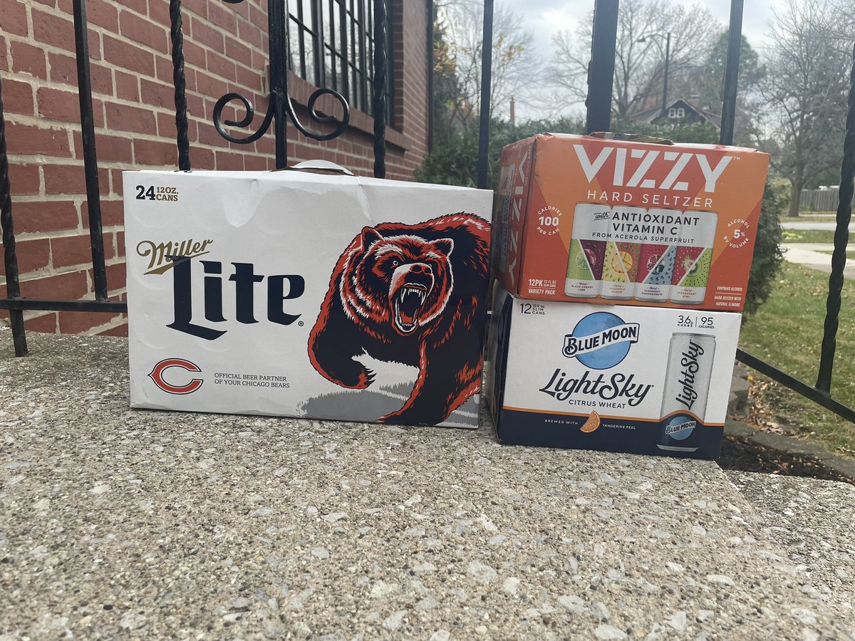 beer_watcher's tweet photo. Bear down #squishthefish https://t.co/MA6QzxCSvG