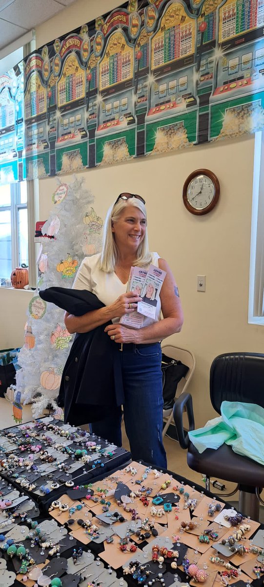 jayme4congress's tweet photo. Only TWO more days! The gloves are off, the sleeves rolled up -- WE CAN DO THIS!
Loved hanging with the Seniors at the Eisenhower Center in Bridgeport yesterday. Thanks for the tattoo! 💪
#TeamJayme #USCongress #Election2022 #Connecticut #Bridgeport https://t.co/GfajnAxpK1