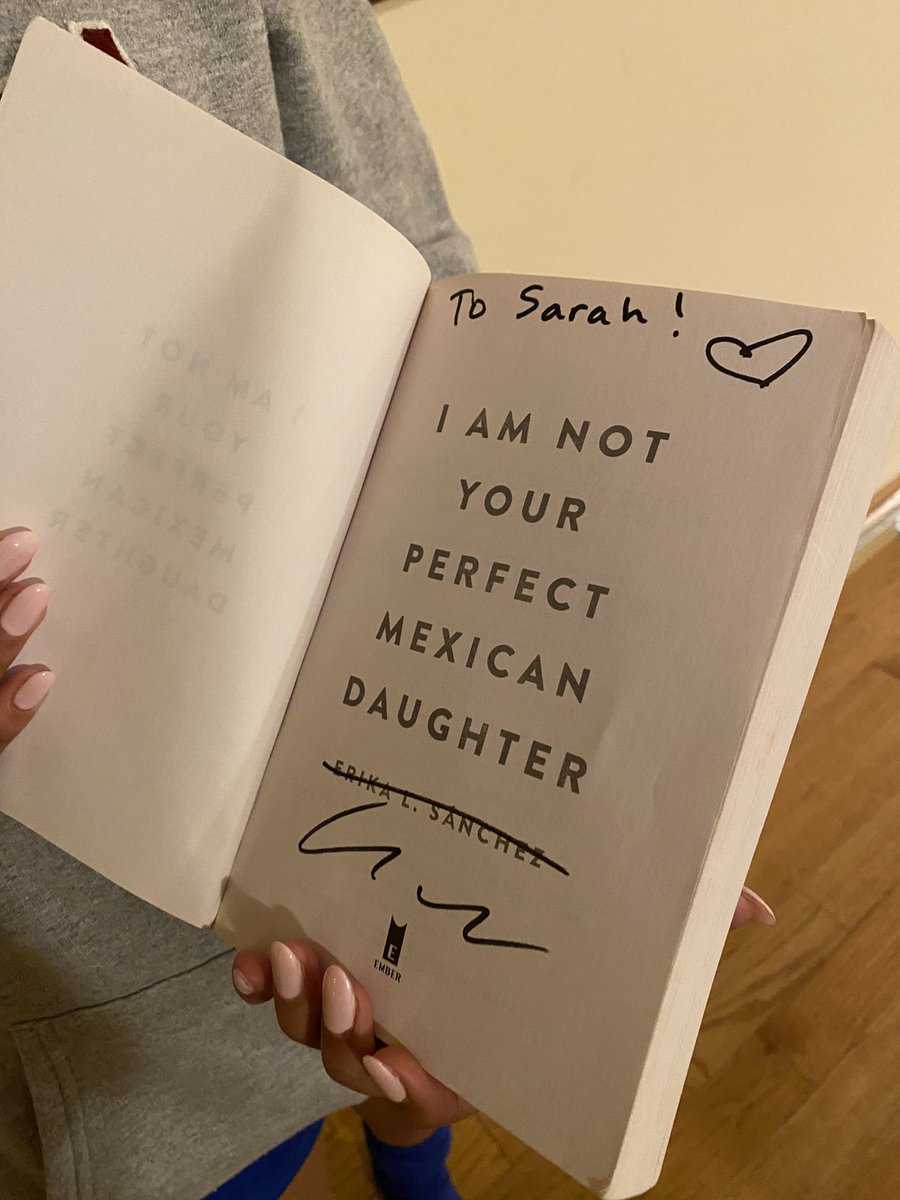 LouSandoval_10's tweet photo. #CROTW cool recap of the week- Had a chance to meet Chicagoland’s own @ErikaLSanchez this week and get our daughter’s book signed. Erika had some great news of her own as well. #adelante #latinaauthors #iamnotyourperfectmexicandaughter https://t.co/aAK4LA8DYg