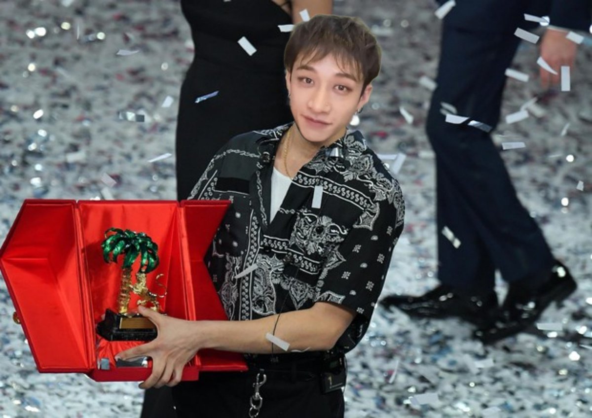 sovftgiorgi's tweet image. Con il codice 143, canta Christopher Bang