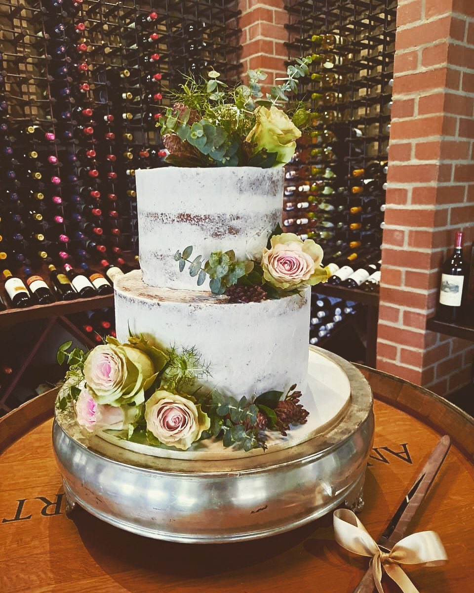BuhalaLodge's tweet photo. A very special day here at the lodge! 🥂 
-
-
-
-
#krugerparkhotel #secretsouthafrica #buhalalodge #safari #leopardcreekgolf #travelsouthafrica #mpumalanga #southafrica #safarilodge #buhalaweddings https://t.co/OSh8DD8rY2