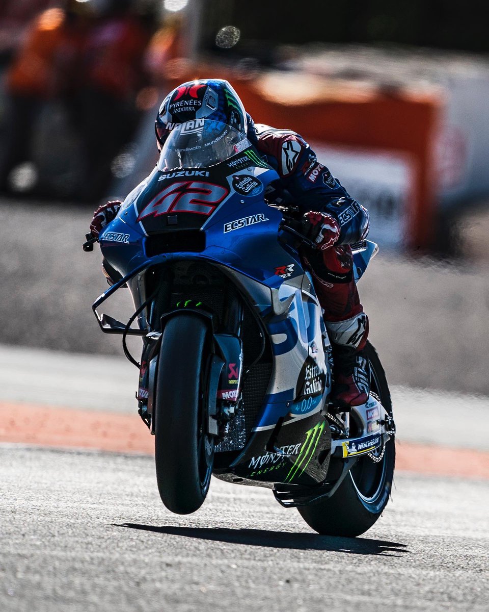 AndreaPecchia1's tweet photo. Nel giorno in cui Pecco scrive la Storia e diventa Campione del Mondo è giusto omaggiare la #Suzuki che lascia la #MotoGP vincendo l'ultima gara di #Valencia con Alex #Rins
#TheDecider #MotoGP #SkyMotoGP #ultimogiro #AlexRins @suzuki https://t.co/DcnttQx3hY
