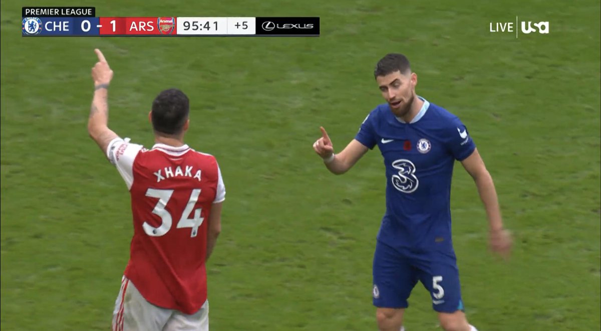 Granit pokazuje Jorginho wynik