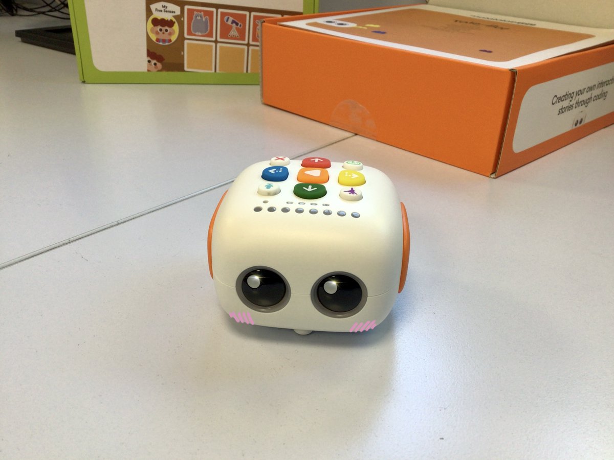 nekolety's tweet photo. Pues ya tenemos en el cole los #talebotpro de @Matatalab para probarlos con los más peques y son UNA COMPLETA MONADA 😍😍😍

#everyonecancode #earlycoding https://t.co/iknPcgwVBy