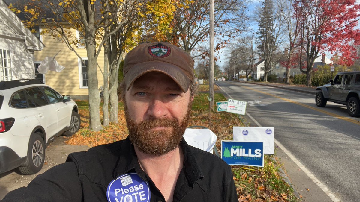 Look, I know that 70 degrees in November is BAD in a global sense and why we need to elect Democrats like <a href="/JanetMillsforME/">Janet Mills</a> who are working to reverse the effects of climate change. But also it’s pretty awesome doing #gotv canvassing in this weather.