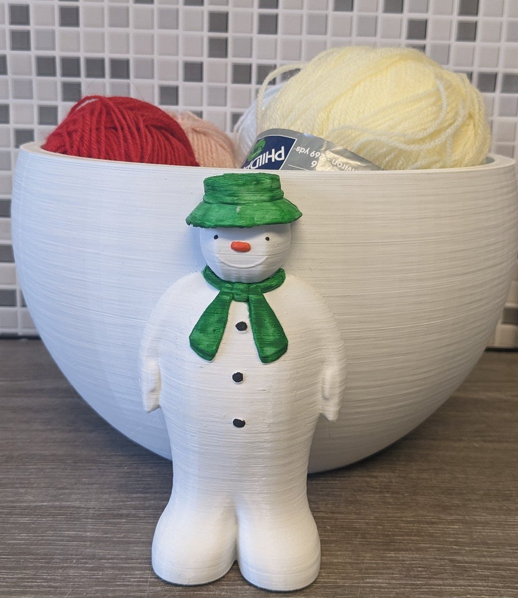 CurnowRyan's tweet photo. Unique #TheSnowman Yarn Bowl! Ideal gift for anyone the loves #knitting #crochet #wool #yarn #yarnbowls #Christmas order now from https://t.co/JTsneyRtoP https://t.co/ubecyniACD