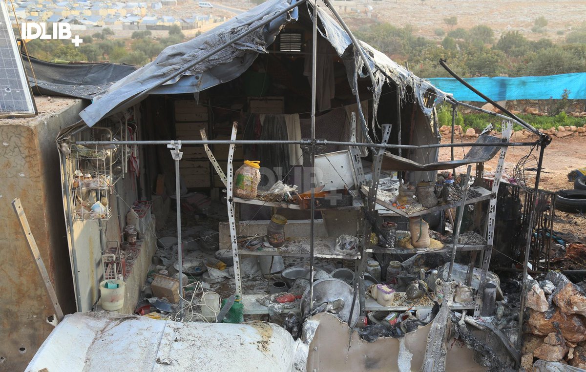 Horrific news from #Idlib — light-years from media attention. 

9 civilians (including babies) killed &amp; 70+ injured in an #Assad regime cluster munition attack by adjacent IDP camps in western #Idlib. 

This is what impunity looks like. #Syria